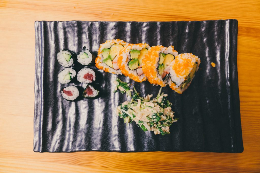 image of plate of sushi