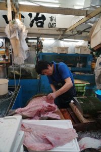 tuna vendor at inner tsukiji market