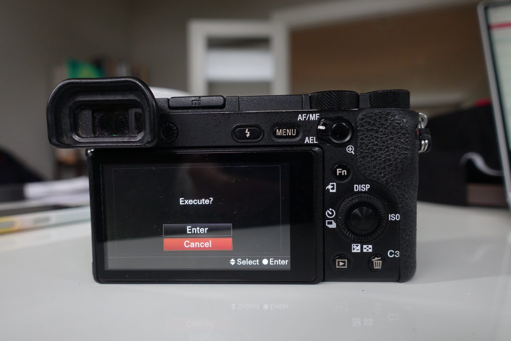 screen of sony a6500 menu to transfer multiple images to your smartphone