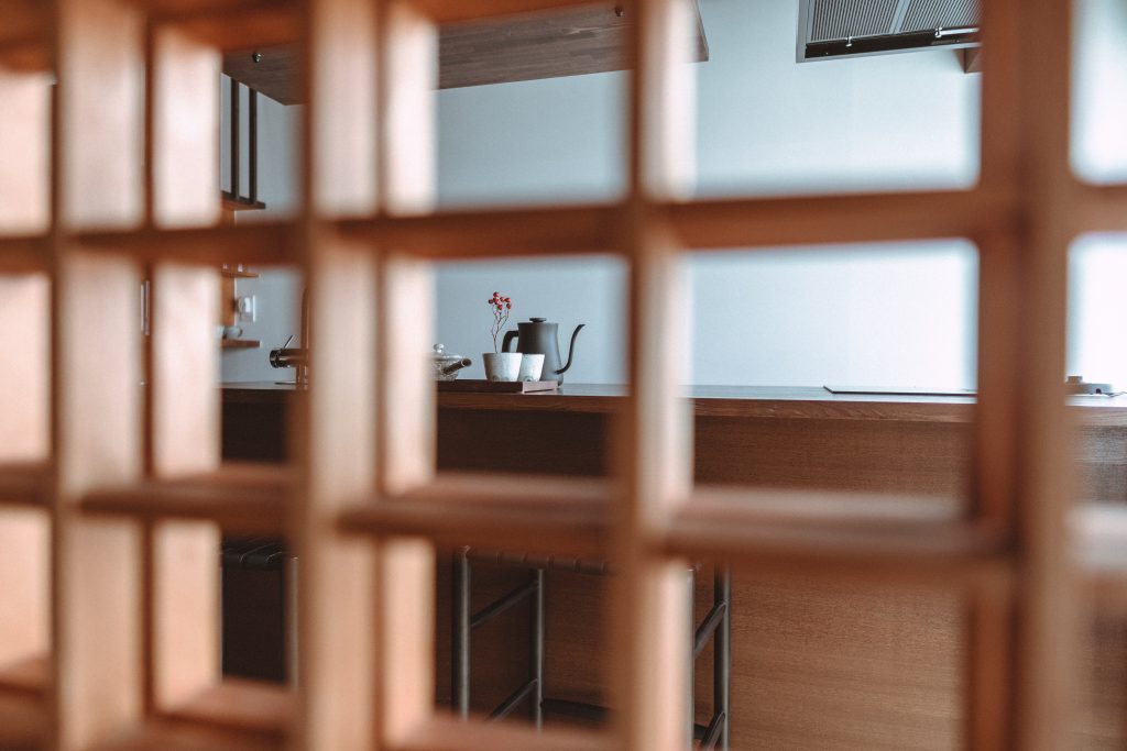 Picture of tea pot in japanese home