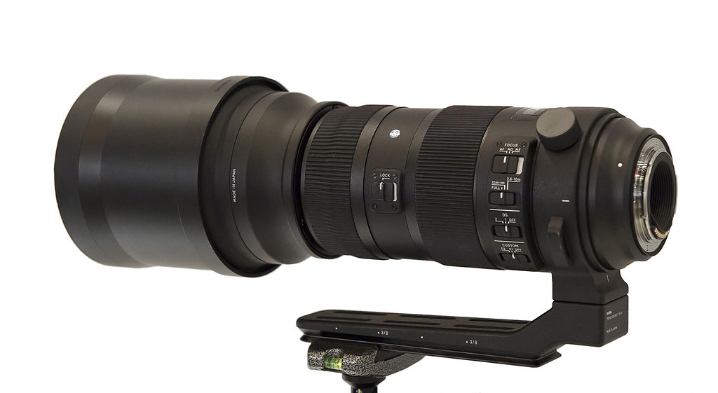 sigma 150-600mm in front of white background