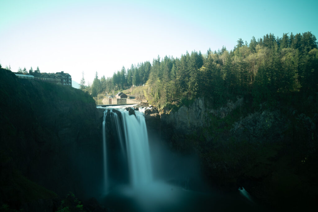 Image of waterfall showing colorcast caused by ND filter